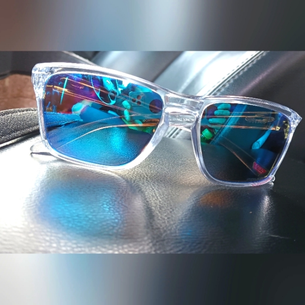 Oakley Sylas